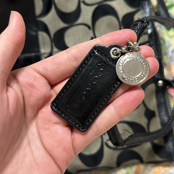 Coach Handbag - Picture 8 of 9